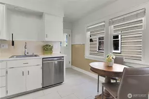 1915 Dexter Ave N, Seattle, WA 98109 - Photo 10