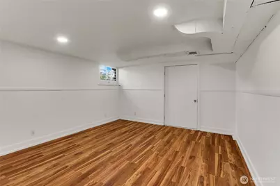 1915 Dexter Avenue N, Seattle, WA 98109 - Photo 24