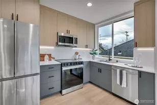 4404 S Othello St, Seattle, WA 98118 - Photo 12