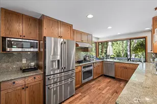 25007 SE Mirrormont Way, Issaquah, WA 98027 - Photo 10