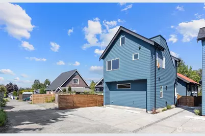 1415 Martin Luther King Jr Way, Seattle, WA 98122 - Photo 2