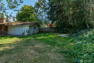 1290 S Uplands Dr, Camano Island, WA 98282 - Photo 30