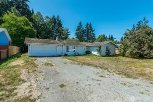 1290 S Uplands Dr, Camano Island, WA 98282 - Photo 2