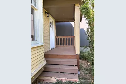 139 NW 85th St, Seattle, WA 98117 - Photo 2