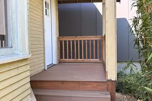 139 NW 85th St, Seattle, WA 98117 - Photo 2
