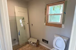 139 NW 85th St, Seattle, WA 98117 - Photo 8