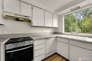 1101 NW 405th St, Woodland, WA 98674 - Photo 12