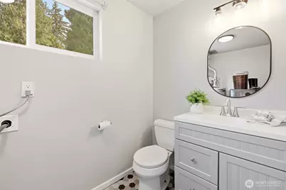 15814 Larch Way, Lynnwood, WA 98087 - Photo 16
