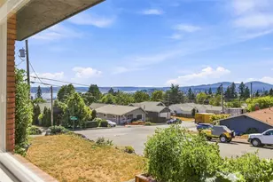2006 Brashem Ave, Bremerton, WA 98310 - Photo 4