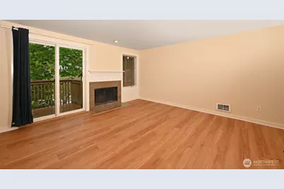 301 W Raye Street #106, Seattle, WA 98119 - Photo 4