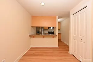 301 W Raye St, Seattle, WA 98119 - Photo 10