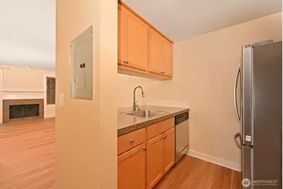 301 W Raye Street #106, Seattle, WA 98119 - Photo 12