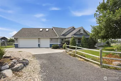 7203 Dahl NE, Moses Lake, WA 98837 - Photo 2