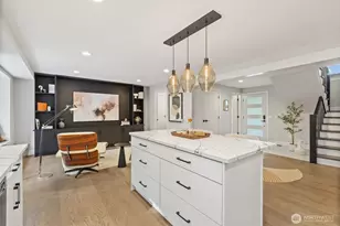 10345 36th Ave NE, Seattle, WA 98125 - Photo 12
