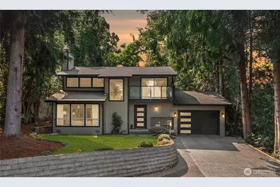 10345 36th Avenue NE, Seattle, WA 98125 - Photo 1