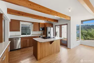 2618 West LK Sammamish Pkwy NE, Redmond, WA 98052 - Photo 14