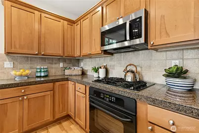 1901 NE Killian Lane, Issaquah, WA 98029 - Photo 12