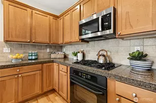 1901 NE Killian Ln, Issaquah, WA 98029 - Photo 12