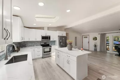 12407 207th Avenue E, Bonney Lake, WA 98391 - Photo 6