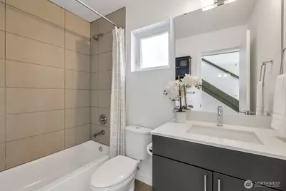 1705 NW 63rd Street #B, Seattle, WA 98107 - Photo 24