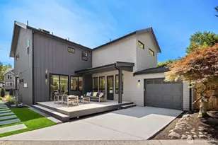 4530 NE 55th St, Seattle, WA 98105 - Photo 2