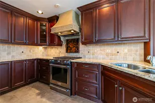 1301 W Holly St, Bellingham, WA 98225 - Photo 14
