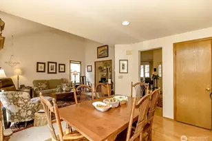 12523 NE 164th St, Woodinville, WA 98072 - Photo 16