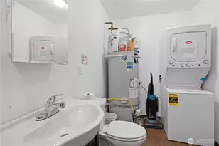 16068 Greenwood Ave N, Shoreline, WA 98133 - Photo 8