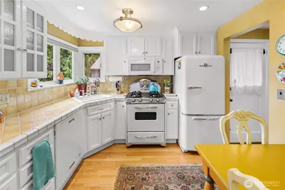 2706 56th Avenue SW, Seattle, WA 98116 - Photo 6