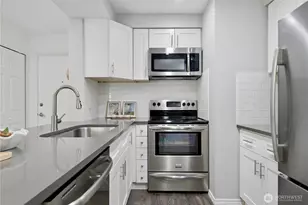 769 Hayes St, Seattle, WA 98109 - Photo 10