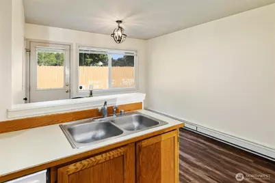 209 E 18th Avenue #D19, Ellensburg, WA 98926 - Photo 8