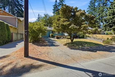 13041 25th Avenue NE, Seattle, WA 98125 - Photo 4