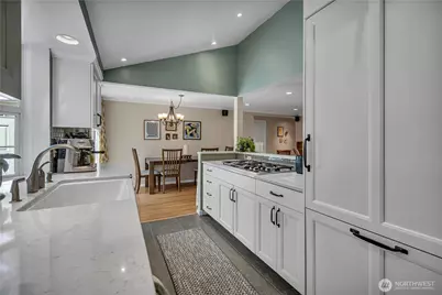 13041 25th Avenue NE, Seattle, WA 98125 - Photo 16