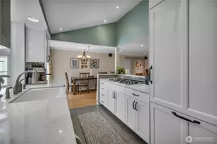 13041 25th Ave NE, Seattle, WA 98125 - Photo 16