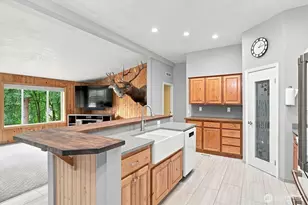 295 Casey Rd, Castle Rock, WA 98611 - Photo 10