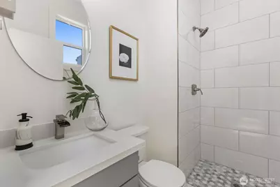 10240 40th Avenue SW #A, Seattle, WA 98146 - Photo 24