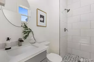 10240 40th Ave SW, Seattle, WA 98146 - Photo 24