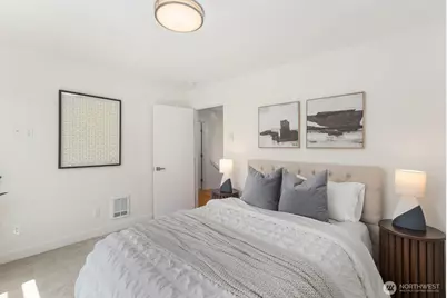 10240 40th Avenue SW #A, Seattle, WA 98146 - Photo 16