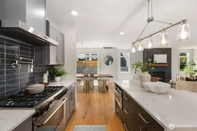 10240 40th Avenue SW #A, Seattle, WA 98146 - Photo 12