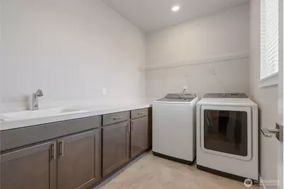 1407 Baker Heights Loop, Bremerton, WA 98312 - Photo 28