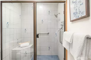 6121 NE 175th St, Kenmore, WA 98028 - Photo 26
