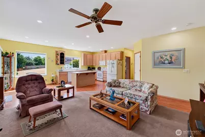 12319 203rd Avenue Ct E, Bonney Lake, WA 98391 - Photo 10
