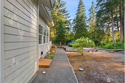641 E Lakeshore Drive, Allyn, WA 98524 - Photo 36