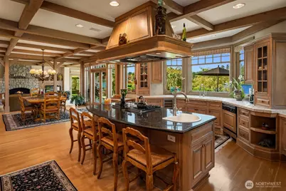 8833 NE 36th Street, Yarrow Point, WA 98004 - Photo 10