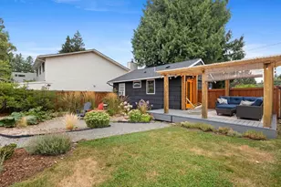 7559 19th Ave SW, Seattle, WA 98106 - Photo 2
