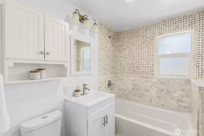 11214 Cornell Avenue S, Seattle, WA 98178 - Photo 20