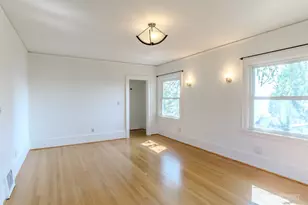 2540 11th Ave W, Seattle, WA 98119 - Photo 16