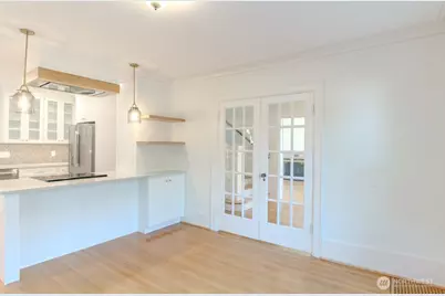 2540 11th Avenue W, Seattle, WA 98119 - Photo 10