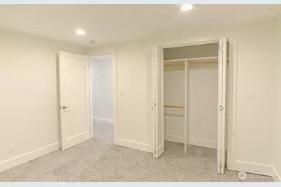 2540 11th Avenue W, Seattle, WA 98119 - Photo 28
