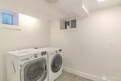 2540 11th Avenue W, Seattle, WA 98119 - Photo 30